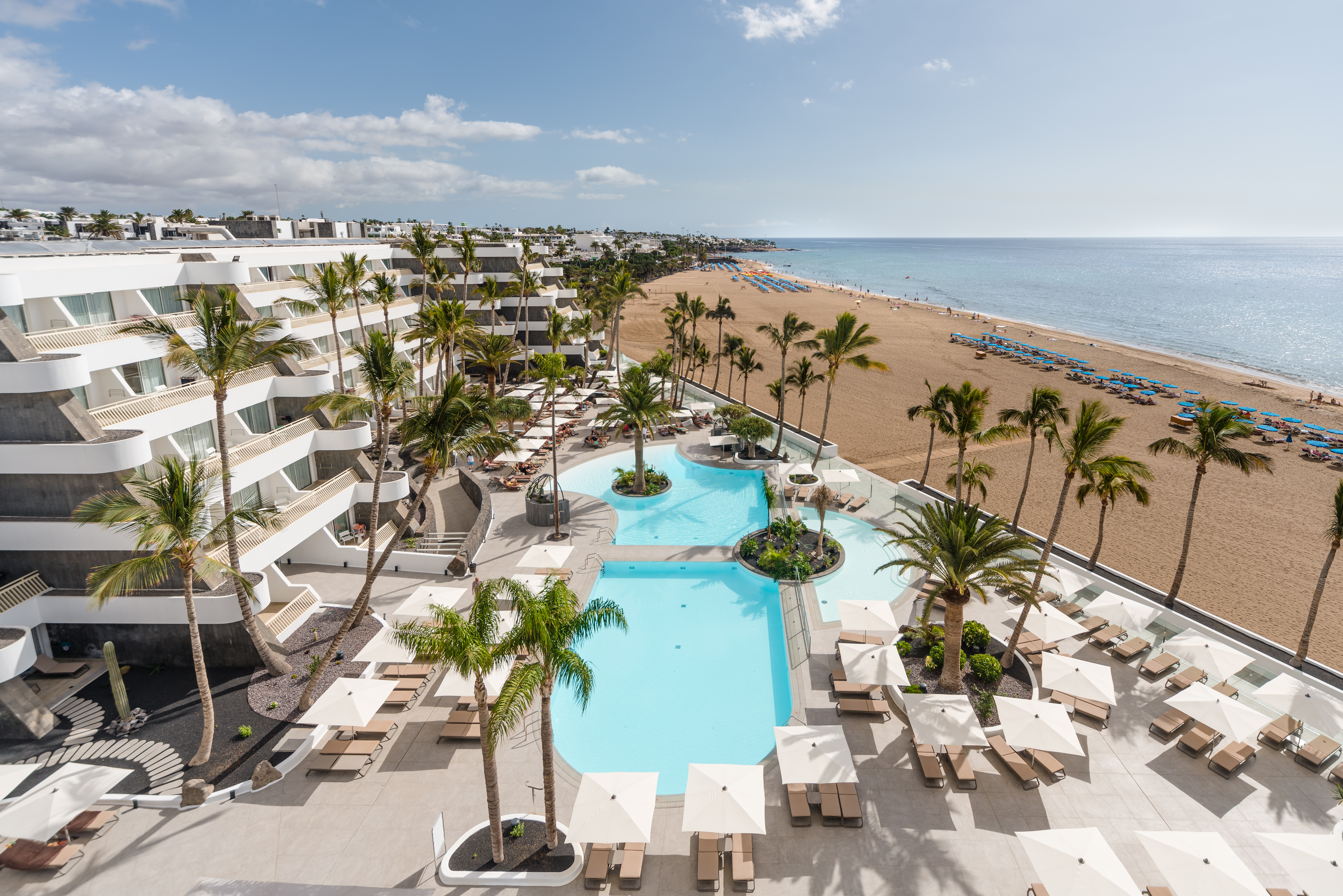PLUS FARIONES SUITE HOTEL